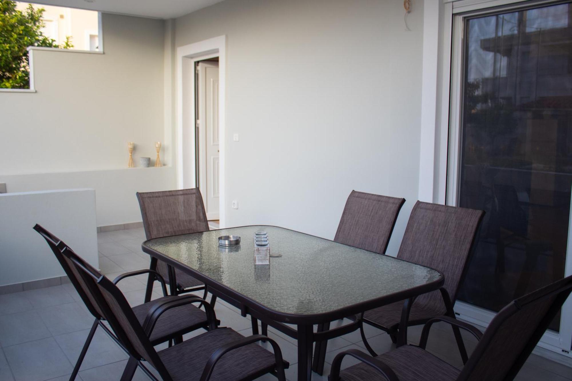 Giakost Apartments V Near Airport Артеміда Екстер'єр фото