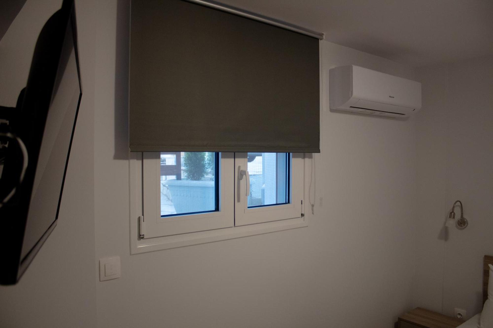 Giakost Apartments V Near Airport Артеміда Екстер'єр фото